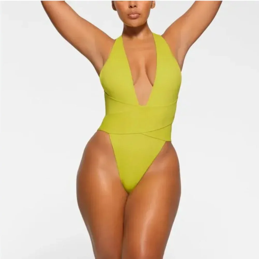 SKIMS Signature Swim Plunge Monokini Cut Out One Piece Swimsuit in Citrus 4X NWT
